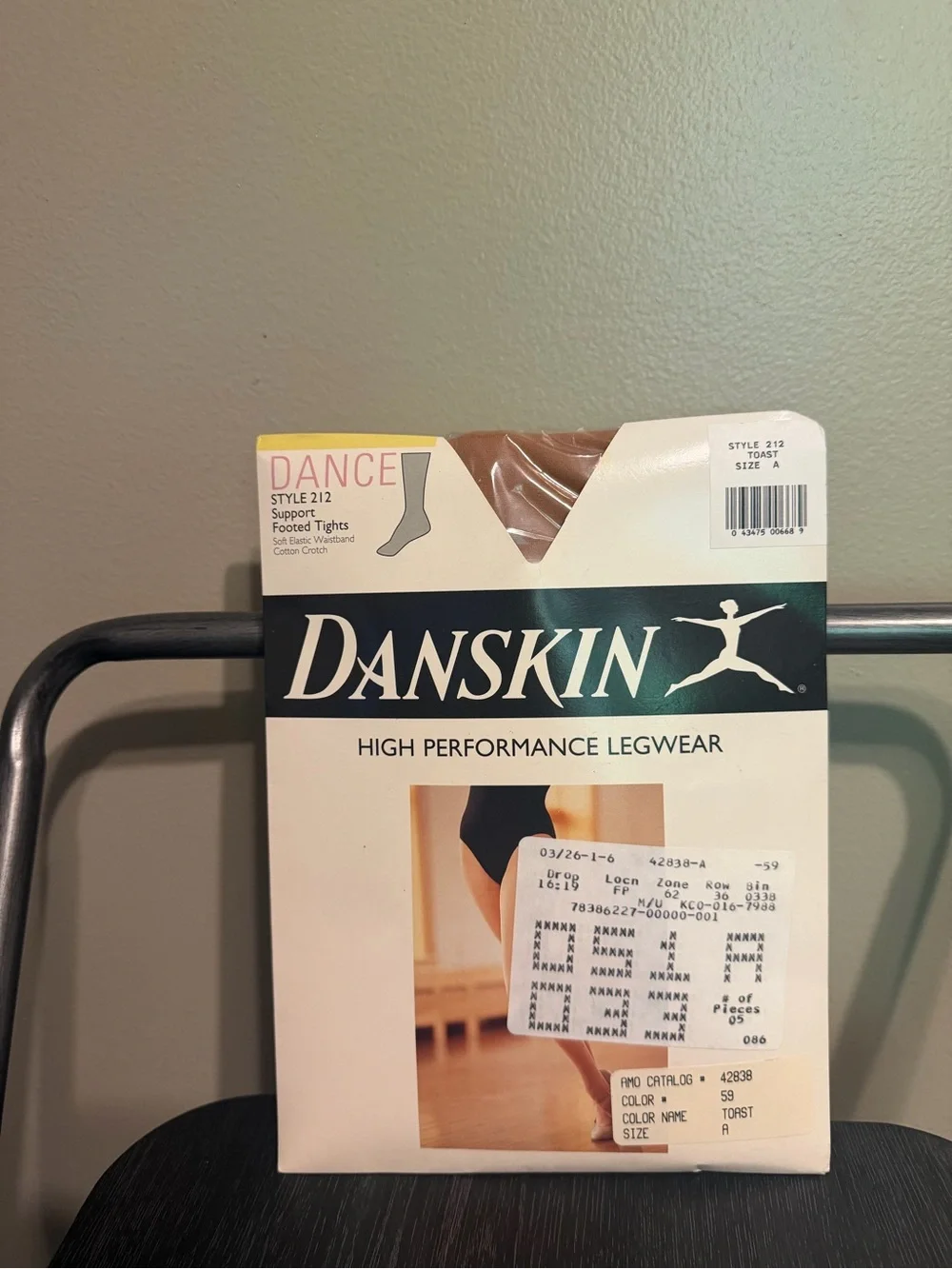 Vintage Danskin Dance Footed Support Tights Style 212 Toast Size A NOS